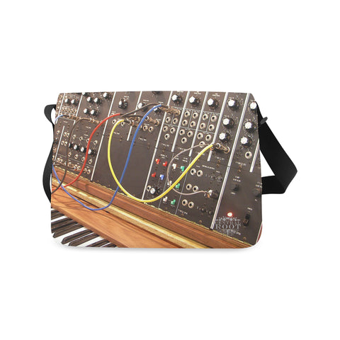 Plugz Root Messenger Bag
